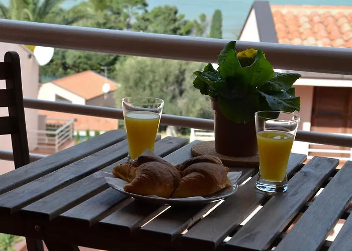 La Dimora Delle Begonie Cefalù